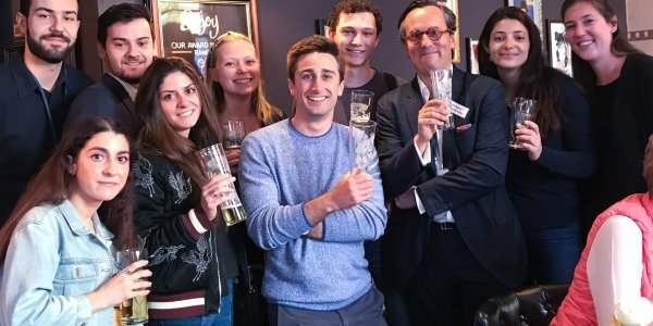 Les Anciens se sont retrouvés au pub 